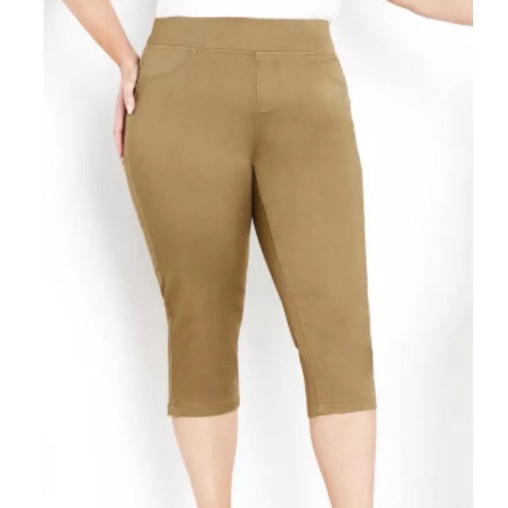 Avenue Women’s Plus Size 24 Khaki Butter Denim Capri Pull On Pants‎ NWT Comfort